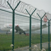 刺絲圍欄網(wǎng) 產(chǎn)量高 瀾潤(rùn)配電柜防護(hù)隔離網(wǎng) 工地欄桿圍欄 魚塘防護(hù)網(wǎng)定制